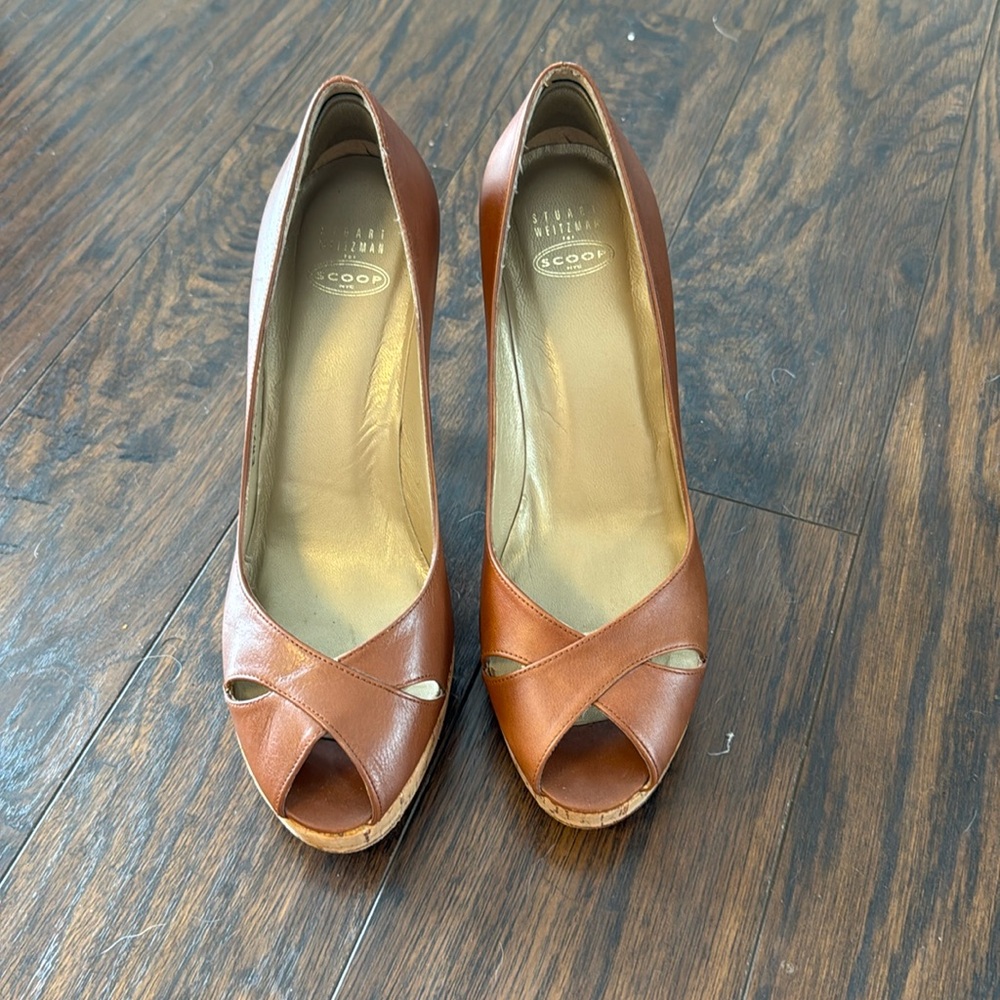 Stuart Weitzman size 9 heels